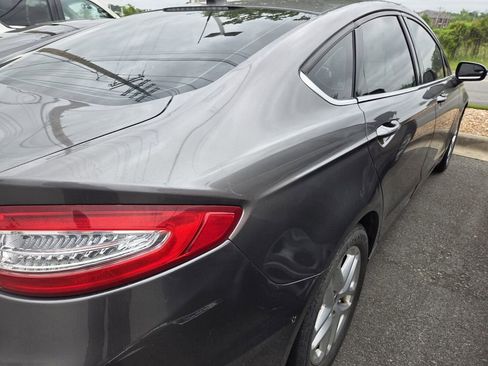Used 2014 Ford Fusion SE FWD image 4