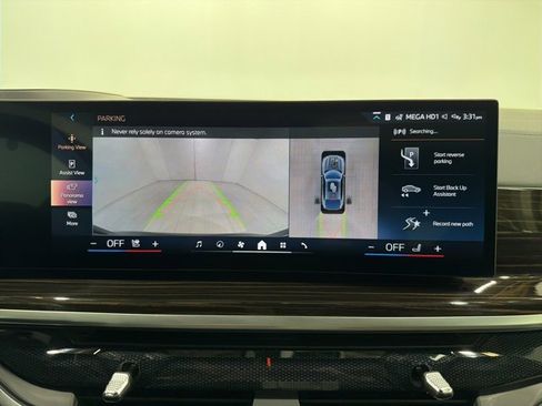 Used 2024 BMW X6 xDrive40i w/ Premium Package image 34