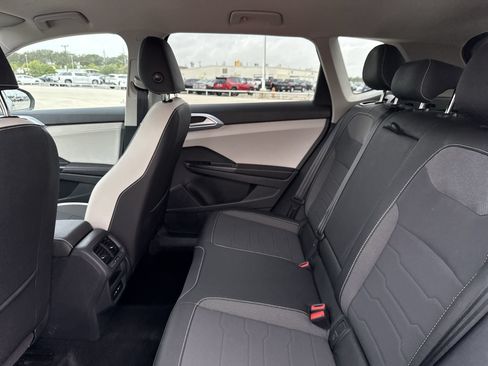 Used 2026 Volkswagen Taos SE FWD image 24