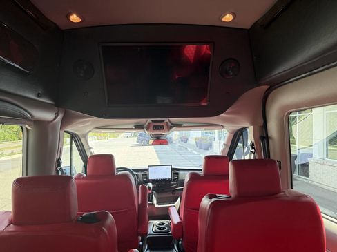 Used 2023 Ford Transit 250 148 High Roof Extended AWD image 32