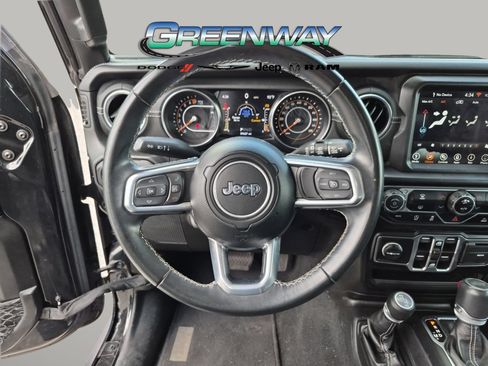 Used 2022 Jeep Wrangler Unlimited Sahara w/ LED Lighting Group AWD/4WD image 22