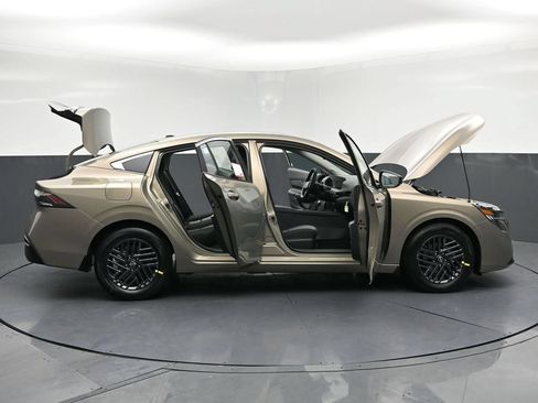 New 2026 Nissan Sentra SV w/ SV Convenience Package FWD image 33