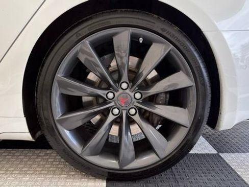 Used 2016 Tesla Model S 60D AWD/4WD image 11