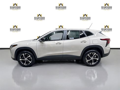 New 2026 Chevrolet Trax RS w/ Driver Confidence Package image 8