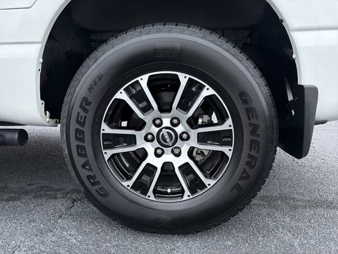 Used 2024 Nissan Titan SV w/ Accessory Utility Package image 18