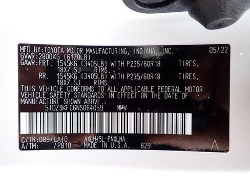 Used 2022 Toyota Sienna Limited image 23