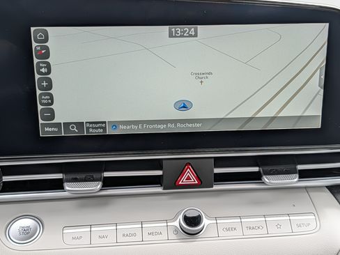 Used 2023 Hyundai Elantra Limited FWD image 24