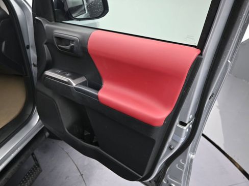 Used 2023 Toyota Tacoma SR5 image 7