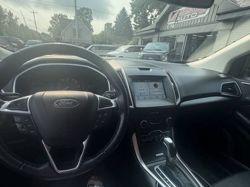 Used 2017 Ford Edge SEL w/ Equipment Group 201A AWD/4WD image 22