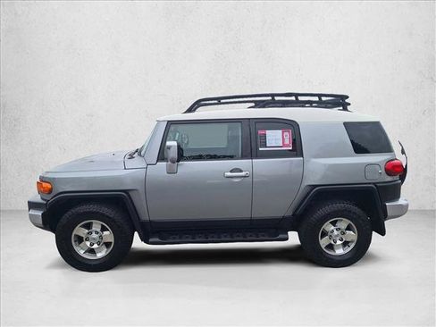 Used 2010 Toyota FJ Cruiser 4WD image 8