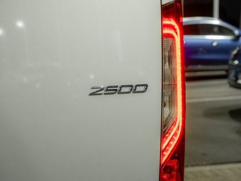 Used 2024 Mercedes-Benz Sprinter 2500 image 6