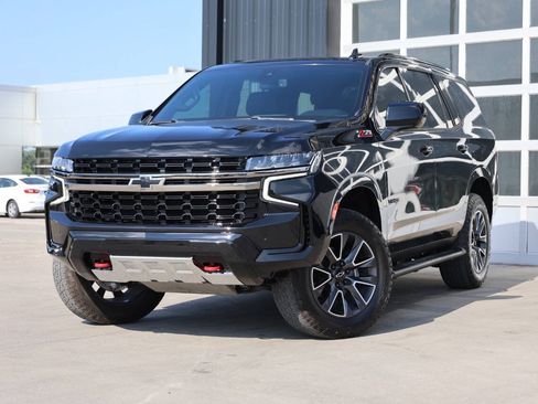 Used 2021 Chevrolet Tahoe Z71 w/ Rear Media and Nav Package AWD/4WD image 3