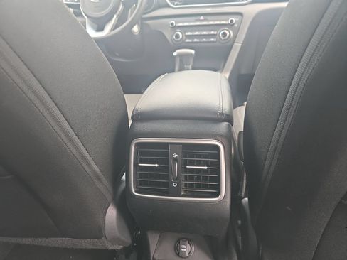 Used 2020 Kia Sportage LX FWD image 21