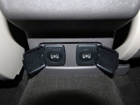 Used 2024 Lincoln Corsair FWD w/ Equipment Group 101A image 30