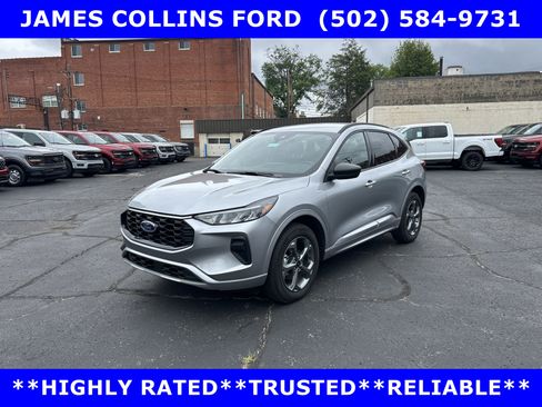 Certified 2024 Ford Escape ST-Line w/ Tech Pack #1 AWD/4WD image 4