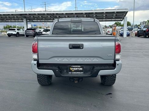 Used 2020 Toyota Tacoma TRD Off-Road w/ Technology Package AWD/4WD image 23
