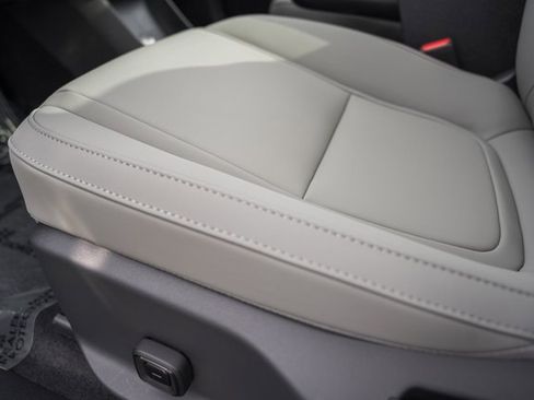 New 2026 Volvo EX30 Cross Country Ultra image 30