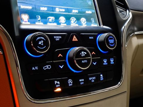 Used 2017 Jeep Grand Cherokee Limited w/ Trailer Tow Group IV image 34