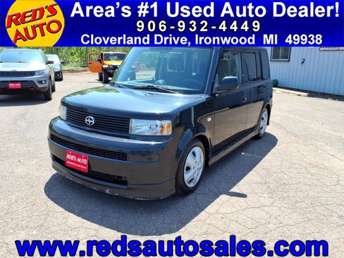 Used 2006 Scion xB FWD image 1