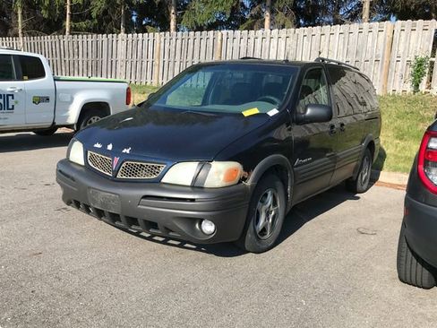 Used 2004 Pontiac Montana Extended w/ Convenience Package #2 FWD image 1