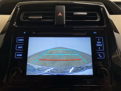 Used 2016 Toyota Prius Four image 27