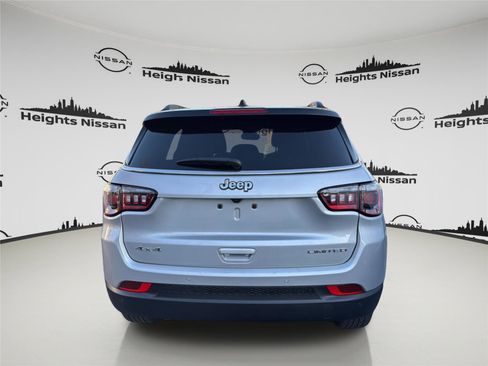 Used 2025 Jeep Compass Limited AWD/4WD image 3