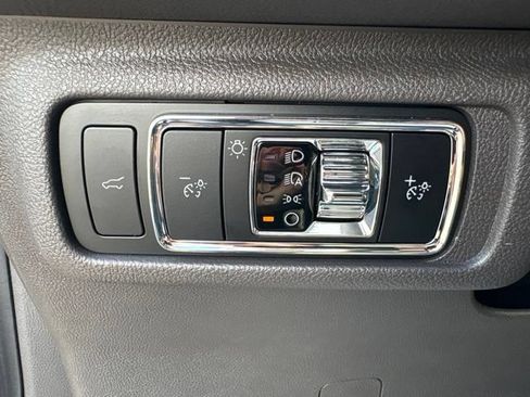Used 2024 Lincoln Corsair AWD w/ Equipment Group 101A image 29