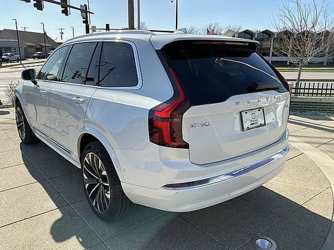 New 2026 Volvo XC90 T8 Plus w/ Protection Package Premier image 10