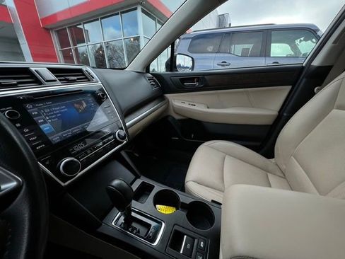 Used 2018 Subaru Outback 2.5i Limited image 23