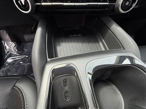 New 2025 Chevrolet Equinox EV RS image 29