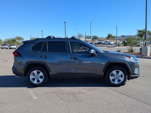 Used 2021 Toyota RAV4 XLE image 6