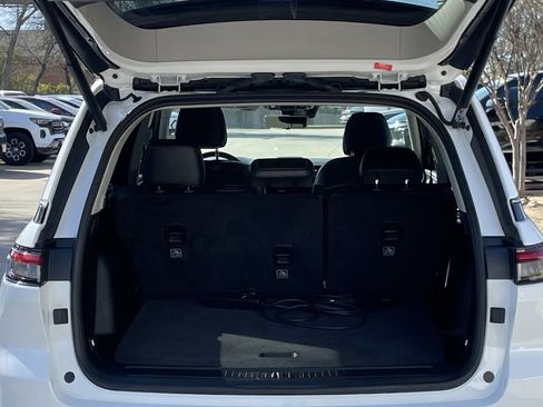 Used 2022 Jeep Grand Cherokee Limited 4xe w/ Luxury Tech Group II image 25