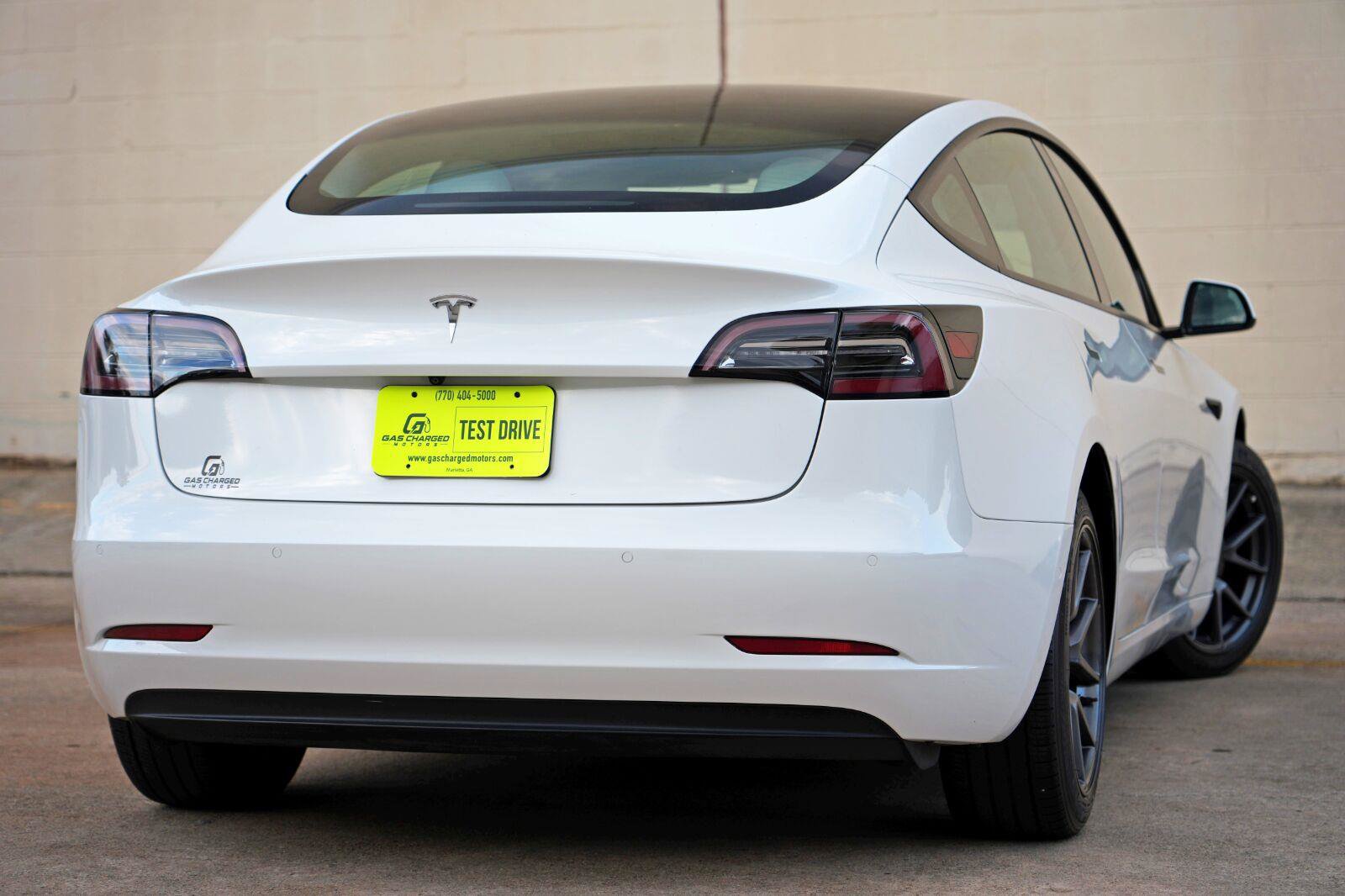 Used 2021 Tesla Model 3 Standard Range Plus RWD image 4