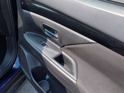 Used 2020 Mitsubishi Outlander ES FWD image 24