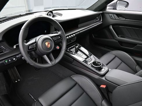 New 2026 Porsche 911 Carrera GTS RWD image 4