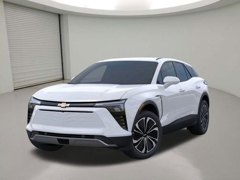 New 2026 Chevrolet Blazer EV LT image 6
