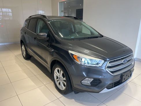 Used 2017 Ford Escape SE w/ Equipment Group 201A image 16