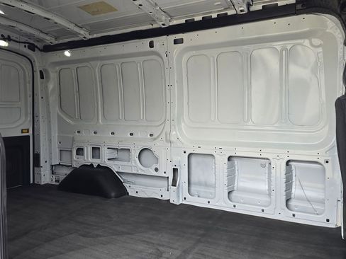 Used 2024 Ford Transit 250 148 Medium Roof Extended AWD image 15