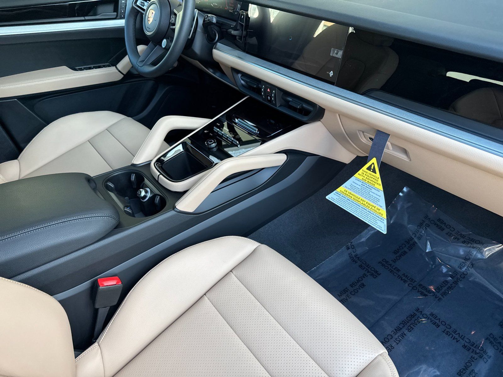 Certified 2026 Porsche Cayenne AWD/4WD image 18