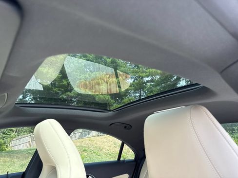 Used 2019 Mercedes-Benz CLA 250 4MATIC image 20