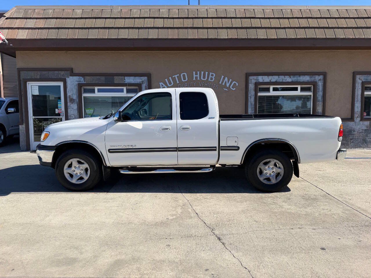 Used 2000 Toyota Tundra SR5 w/ Convenience Pkg RWD image 6