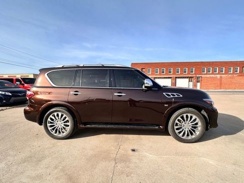 Used 2017 INFINITI QX80 4WD w/ Deluxe Technology Package image 5