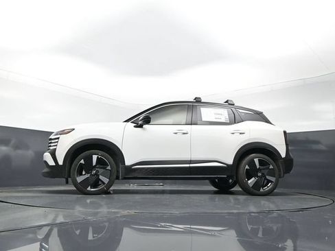 New 2026 Nissan Kicks SR FWD image 25
