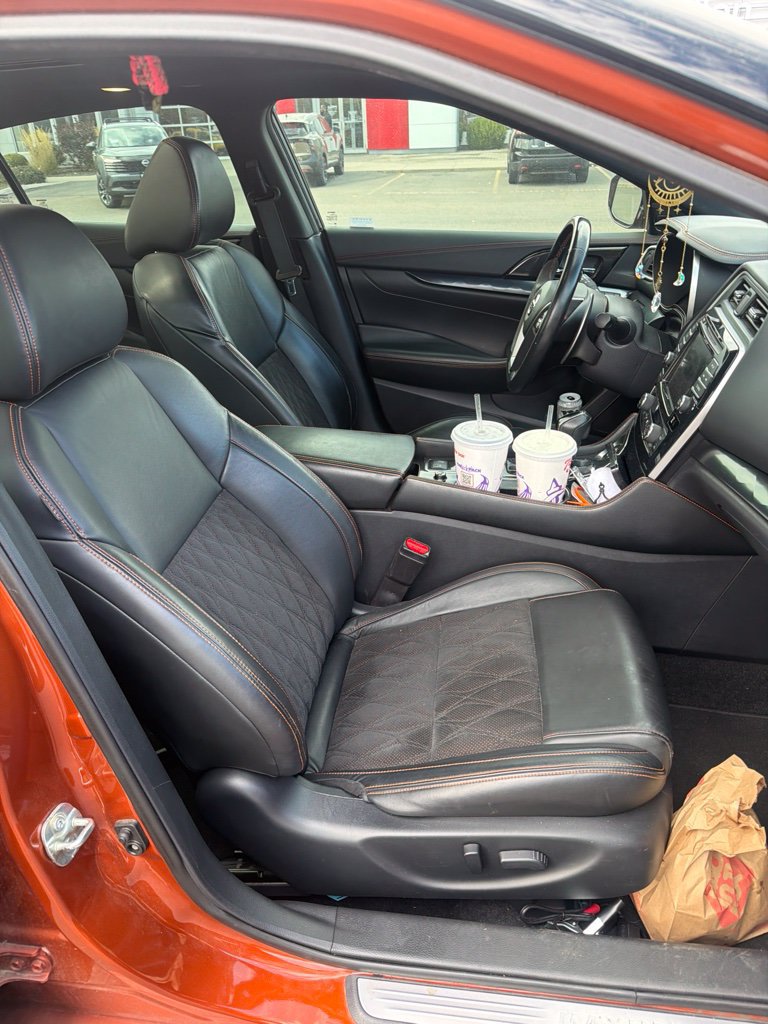 Used 2019 Nissan Maxima SR w/ Premium Package FWD image 10