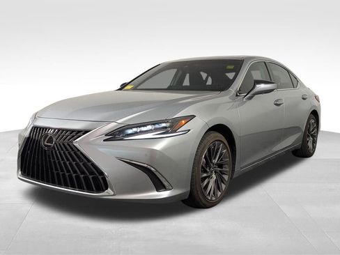 Used 2025 Lexus ES 300h Ultra Luxury w/ Accessory Package (Z1) image 2