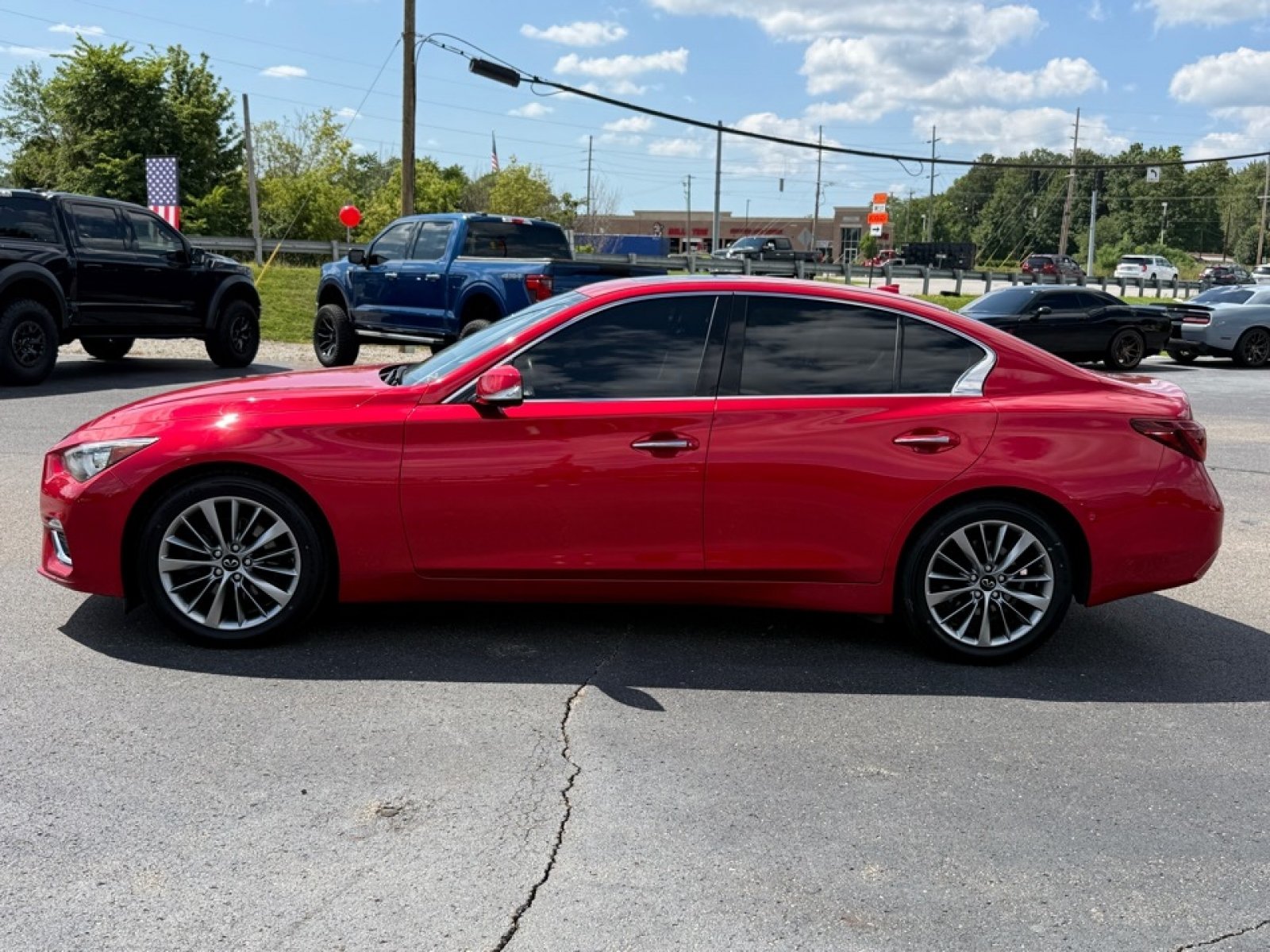 Used 2023 INFINITI Q50 Luxe AWD/4WD image 5