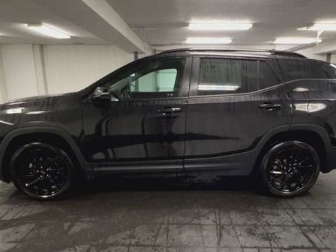 Certified 2023 GMC Terrain SLE w/ Driver Convenience Package image 5