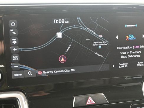 Certified 2022 Kia Sorento EX w/ Panoramic Sunroof Package image 17