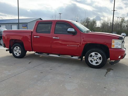 Used 2008 Chevrolet Silverado 1500 LT w/ Towing Package image 30