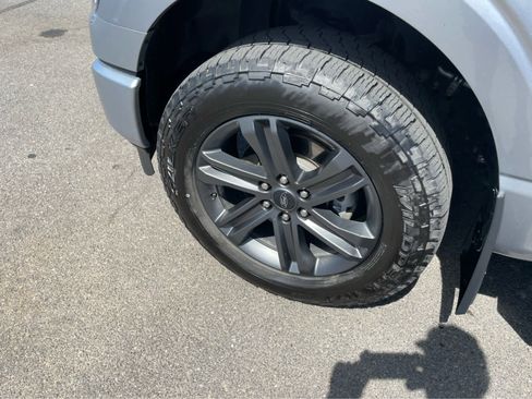 Used 2023 Ford F150 Lariat image 9